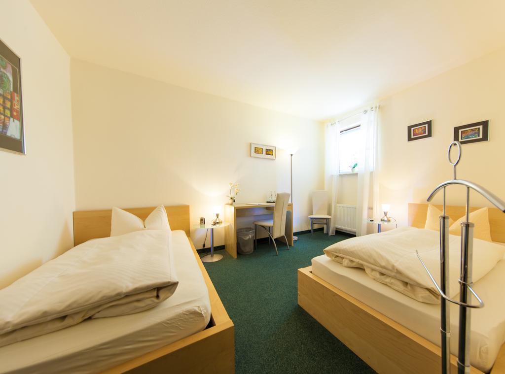 Garni-Hotel An Der Weide Berlin Exteriör bild