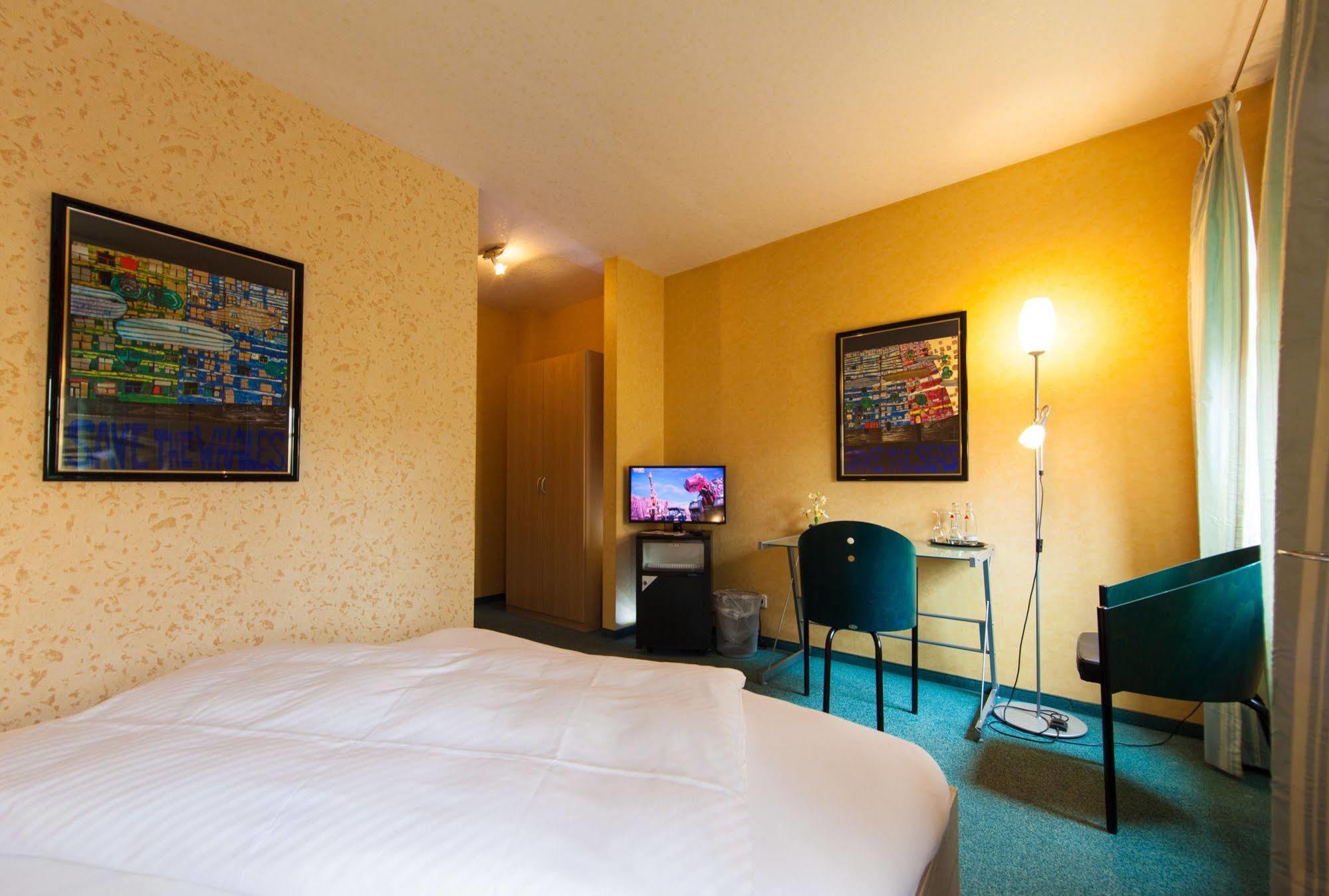 Garni-Hotel An Der Weide Berlin Exteriör bild